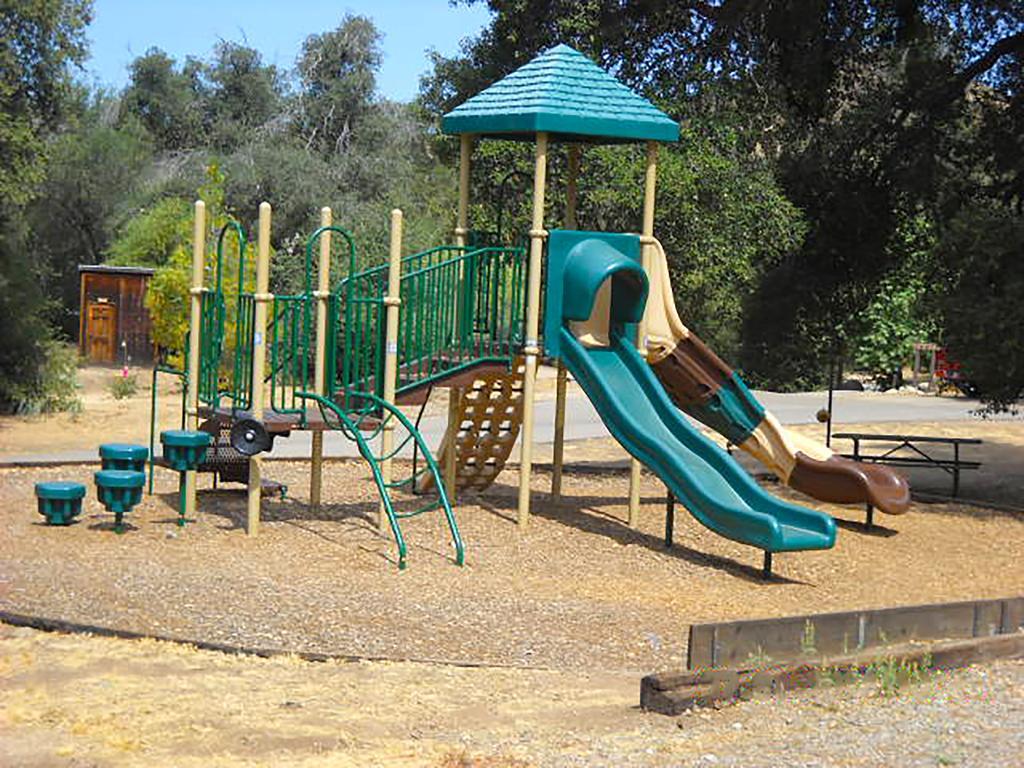 Oakzanita Springs Camping Resort Cottage 3 Descanso Exterior photo